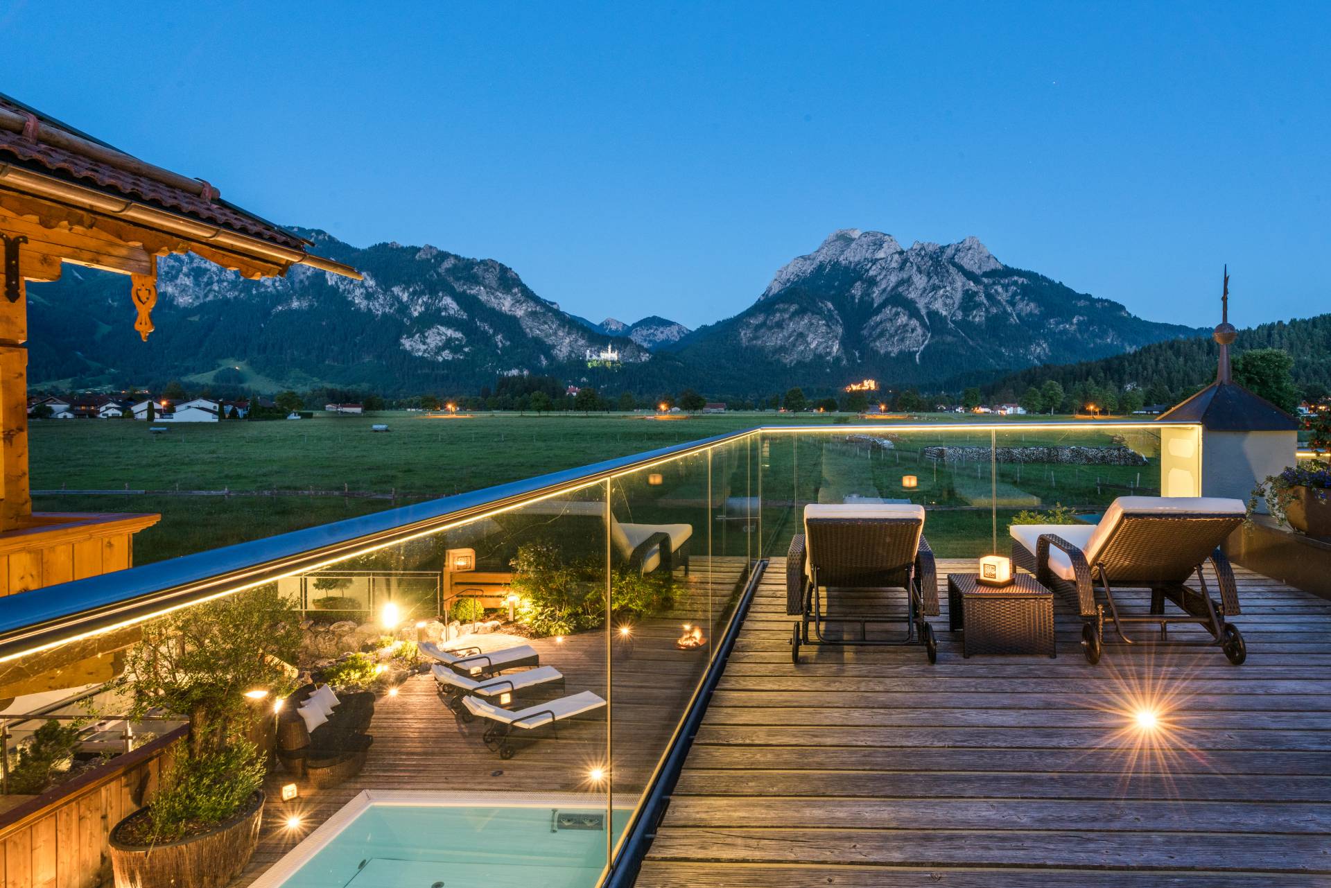 Alpenpanorama und Schlossblick im Hotel Das Rübezahl