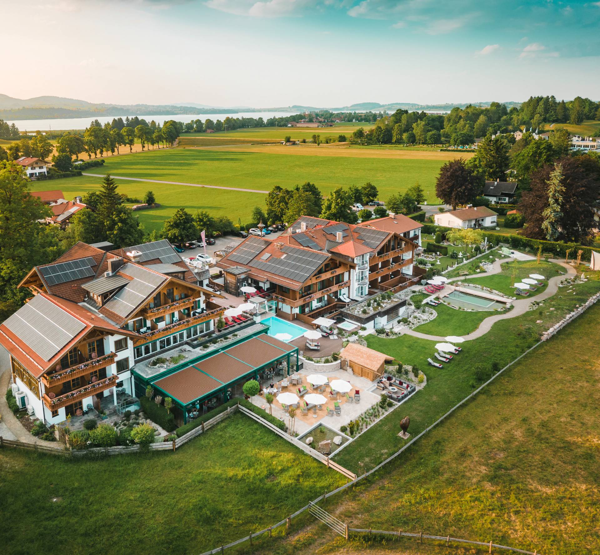 Hotel Das Rübezahl mit Wellnessgarten von oben