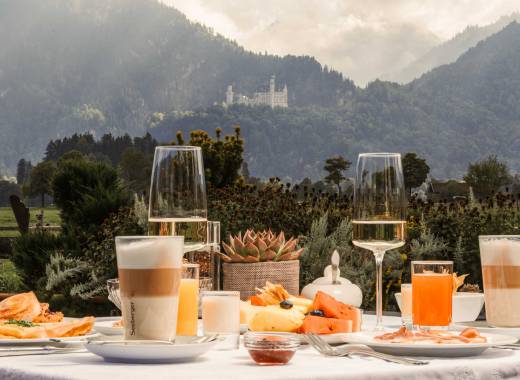 Frühstück mit Blick auf Schloss Neuschwanstein