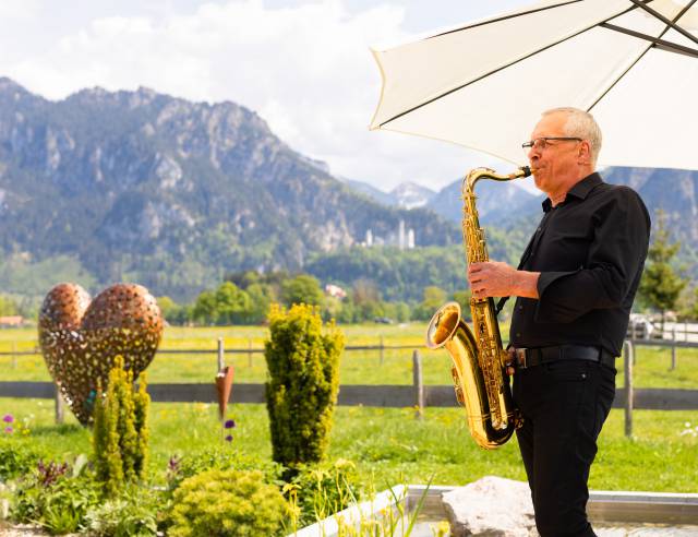 Chill & Dine - mit Live-Musik & Schlossblick