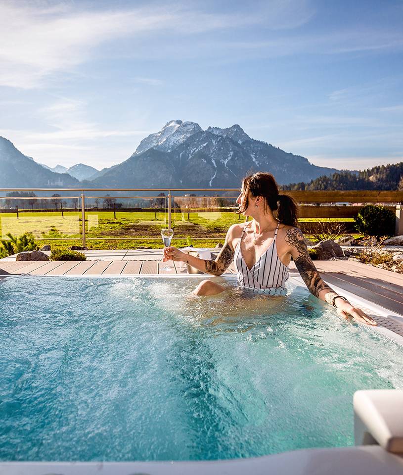 Rock whirlpool with castle view