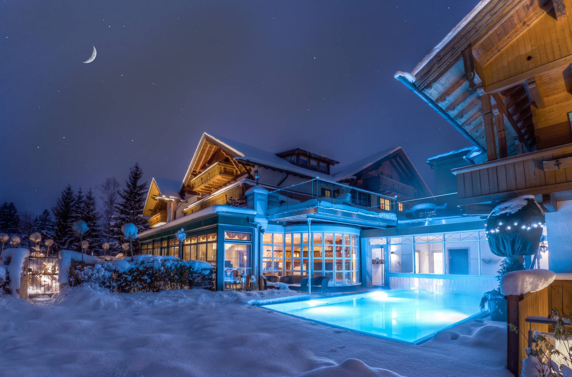 Wellnesshotel das Rübezahl Außenpool im Winter