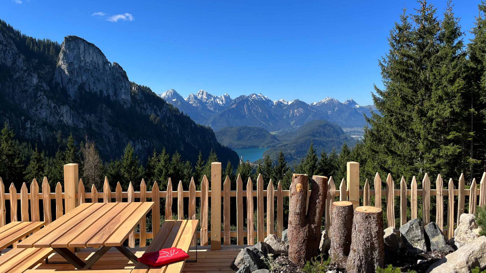 Die Rohrkopfhütte - Berghütten Terrasse mit Bergpanorama