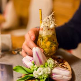 Aperitif mit sommerlichen Zügen