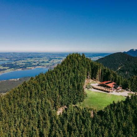 Drohnenaufnahme Rohrkopfhütte am Tegelberg im Allgäu