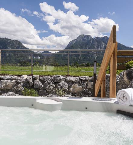 Jacuzzi mit Schloss Neuschwanstein Blick