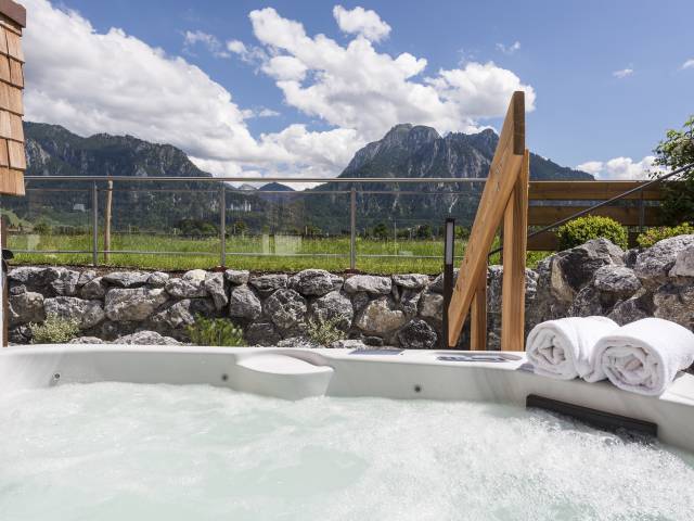 Jacuzzi mit Schloss Neuschwanstein Blick