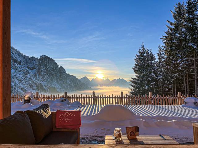 Sonnenuntergang auf der Rohrkopfhütte am Tegelberg