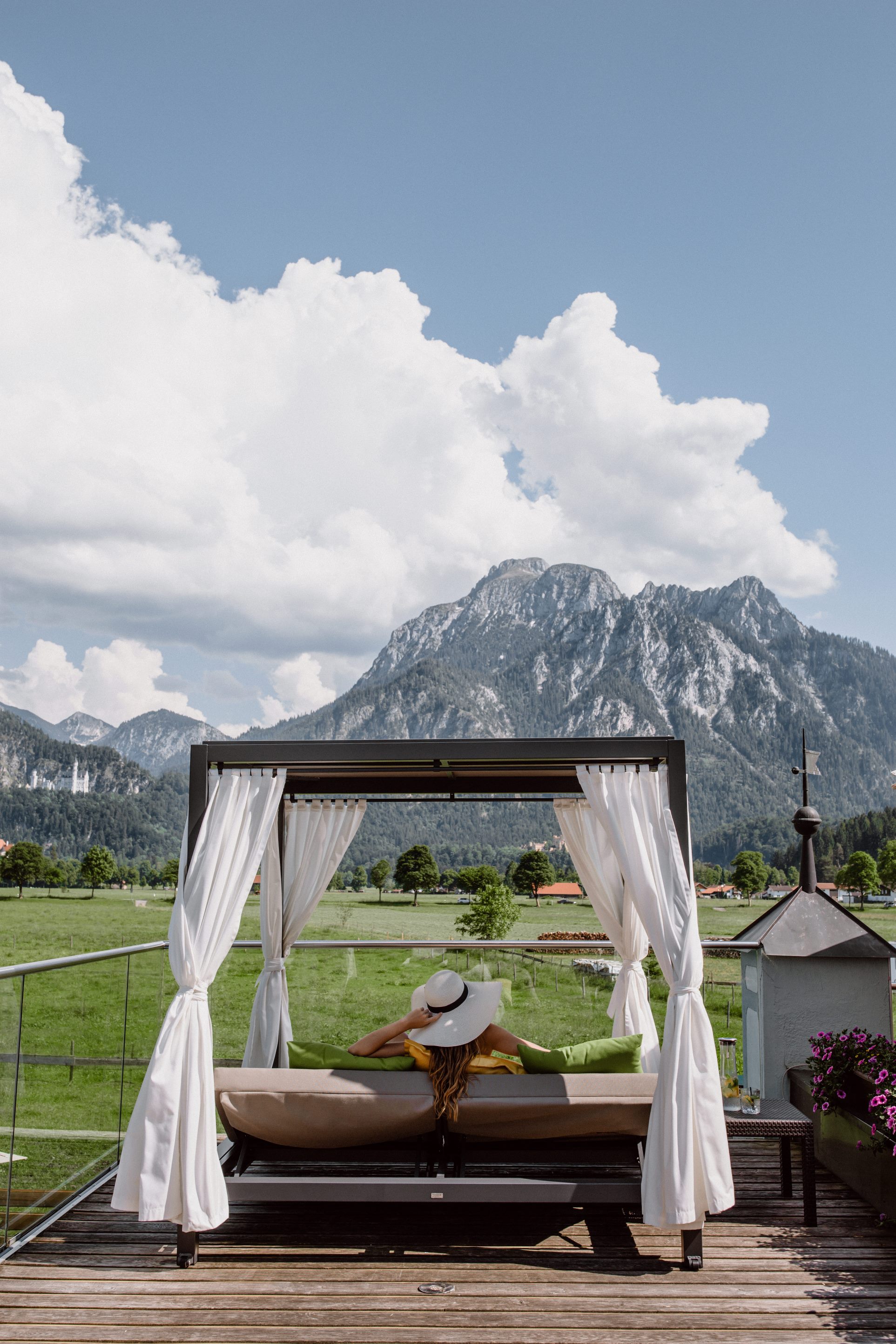 Felsen Whirlpool mit Schlossblick