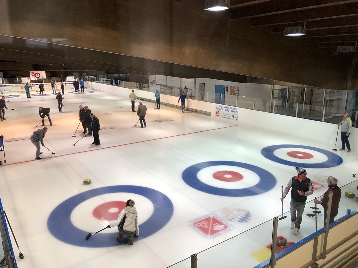 Curling im Eisstadion Füssen